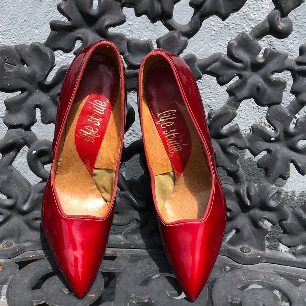 Life Stride candy apple🍎red patent leather pumps